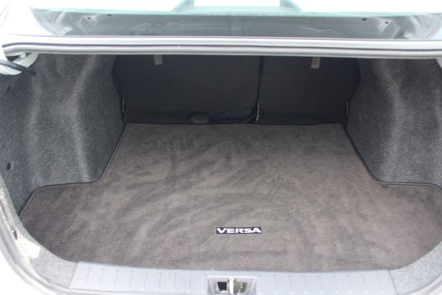 2023 Nissan Versa SR | Granite City, Illinois | MasterCars Company Inc.