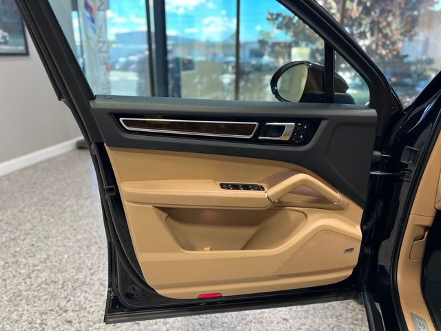 2023 Porsche Cayenne Platinum Edition | Longwood, FL | Millenia Motors 2023 Porsche Cayenne Platinum Edition | Longwood, FL | Millenia Motors