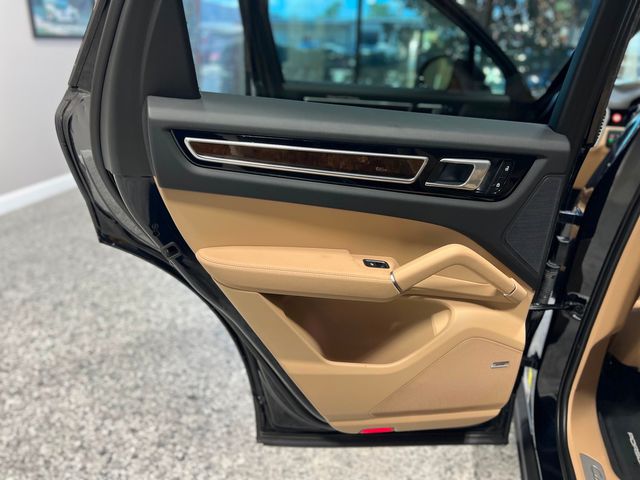 2023 Porsche Cayenne Platinum Edition | Longwood, FL | Millenia Motors 2023 Porsche Cayenne Platinum Edition | Longwood, FL | Millenia Motors