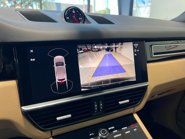 2023 Porsche Cayenne Platinum Edition | Longwood, FL | Millenia Motors