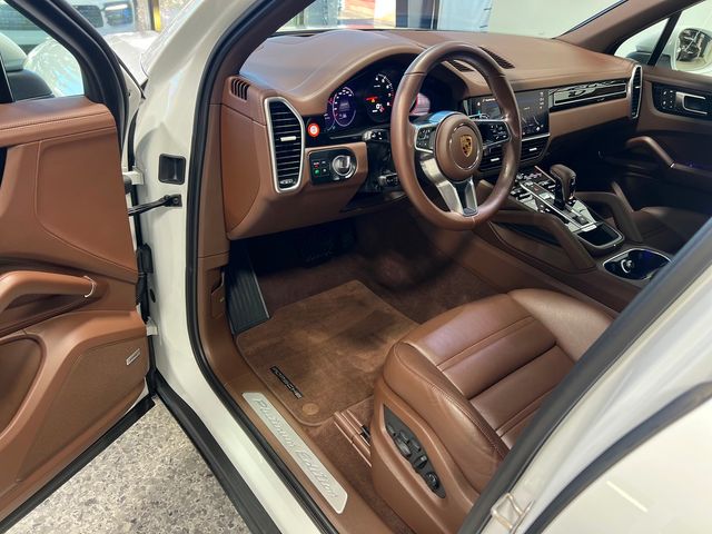2023 Porsche Cayenne Platinum Edition | Longwood, FL | Millenia Motors 2023 Porsche Cayenne Platinum Edition | Longwood, FL | Millenia Motors