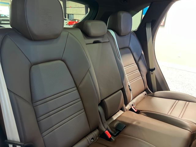 2023 Porsche Cayenne Platinum Edition | Longwood, FL | Millenia Motors 2023 Porsche Cayenne Platinum Edition | Longwood, FL | Millenia Motors