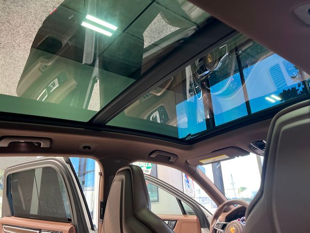 2023 Porsche Cayenne Platinum Edition | Longwood, FL | Millenia Motors 2023 Porsche Cayenne Platinum Edition | Longwood, FL | Millenia Motors