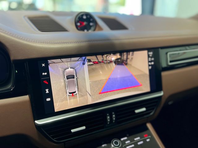 2023 Porsche Cayenne Platinum Edition | Longwood, FL | Millenia Motors 2023 Porsche Cayenne Platinum Edition | Longwood, FL | Millenia Motors