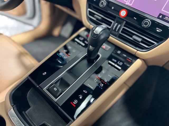 2023 Porsche Macan Base | Longwood, FL | Millenia Motors