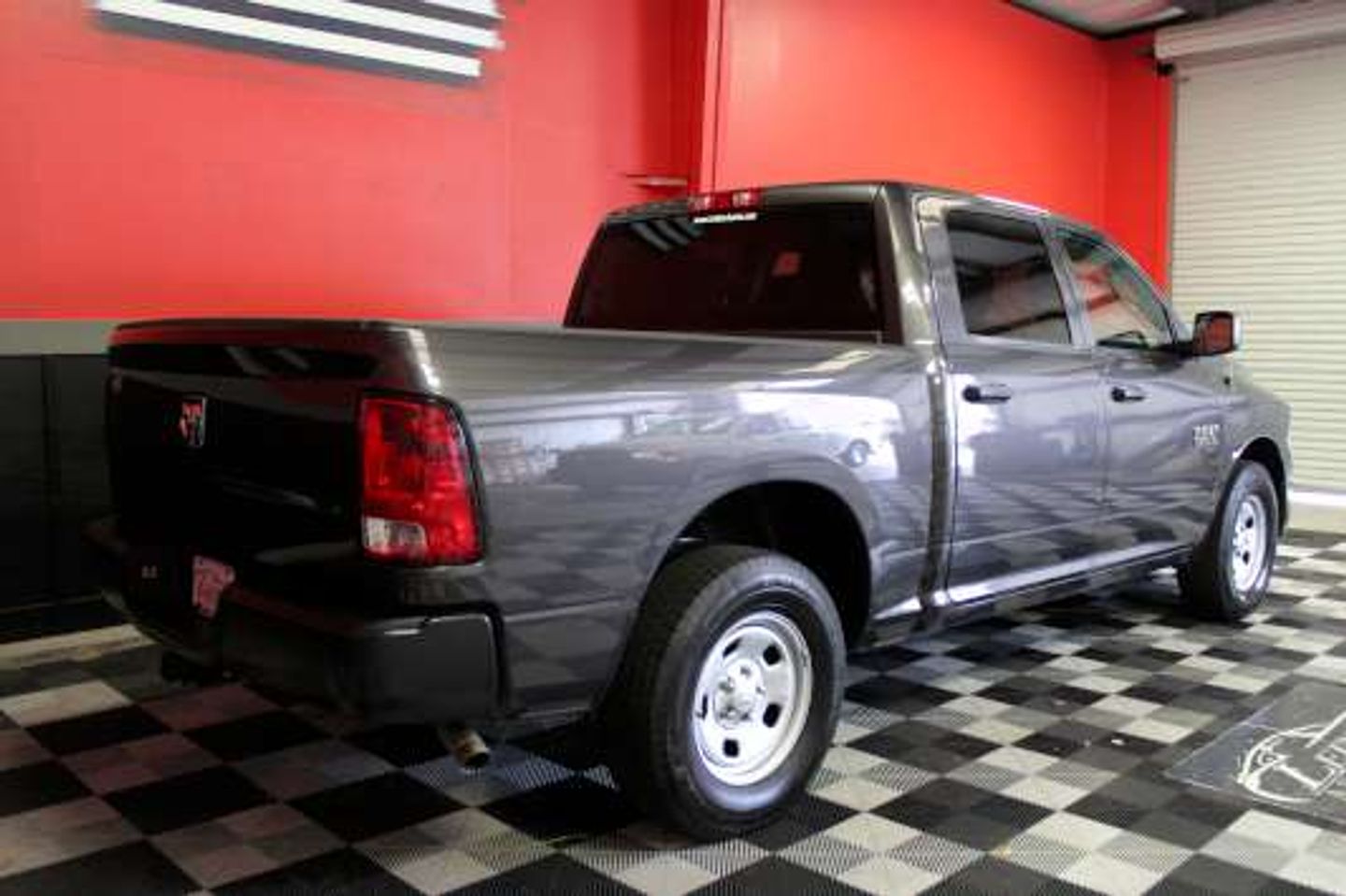 2023 Ram 1500 Classic Express - 3