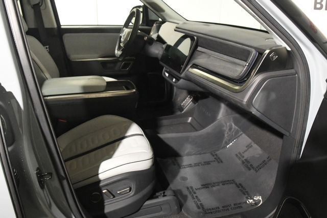 2023 Rivian R1T Adventure | Branford, CT | Sound Auto Wholesalers