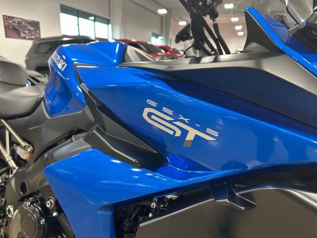 2023 Suzuki GSX-S 1000 GT | Irving, Texas | Hopper Motorplex 2023 Suzuki GSX-S 1000 GT | Irving, Texas | Hopper Motorplex