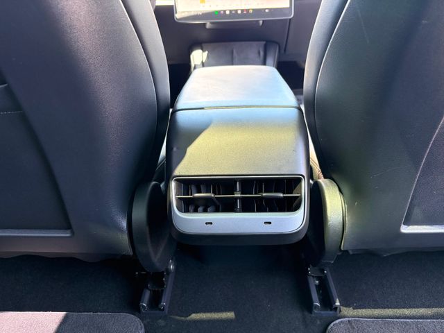 2023 Tesla Model 3 Base 2023 Tesla Model 3 Base