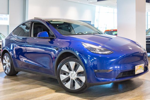 2023 Tesla Model Y at Autosource, photo 1