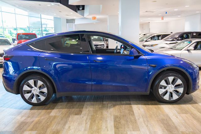 2023 Tesla Model Y at Autosource, photo 4