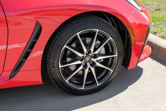 2023 Toyota GR86 8"Touchscreen Apple Car/Android Adaptive Cruise BT