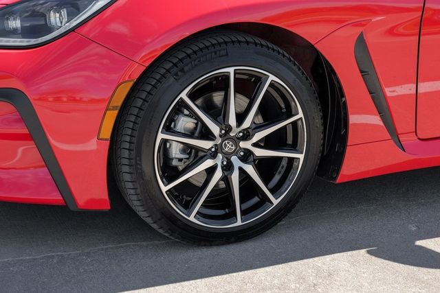 2023 Toyota GR86 8"Touchscreen Apple Car/Android Adaptive Cruise BT