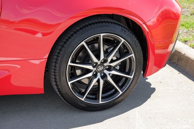 2023 Toyota GR86 8"Touchscreen Apple Car/Android Adaptive Cruise BT