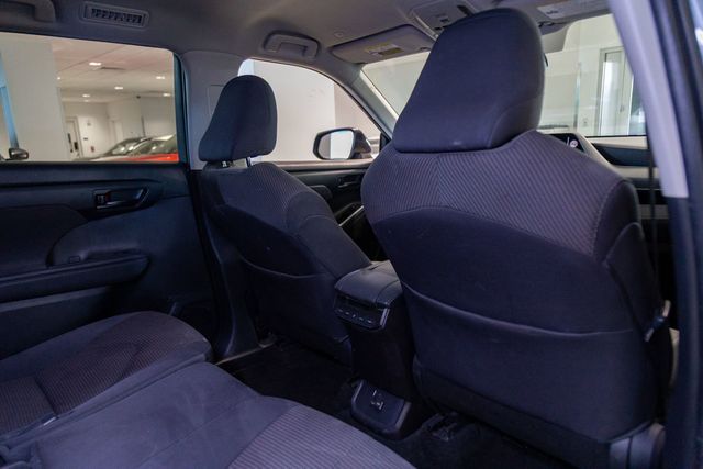 2023 Toyota Highlander 3rd row LE