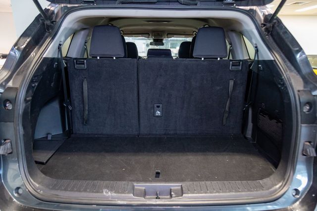 2023 Toyota Highlander 3rd row LE