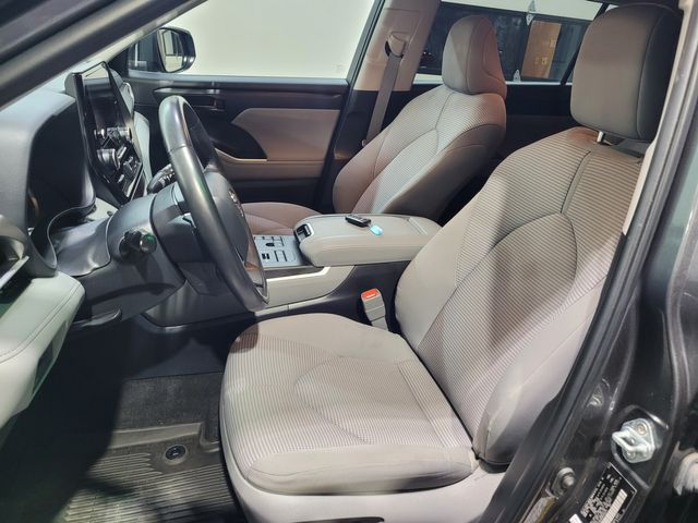 2023 Toyota Highlander LE  AWD  Seats 8 - Warranty -Transparent Price - | Dickinson, ND | Autorama Auto Sales and Rentals