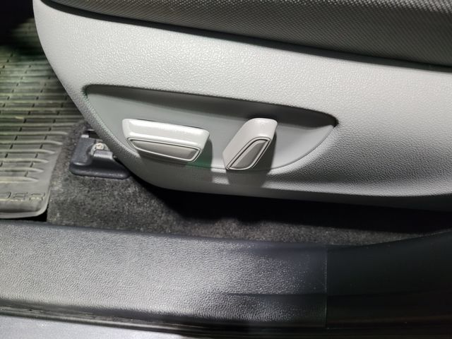 2023 Toyota Highlander LE AWD Seats 8 - Warranty -No Dealer Fees - | Dickinson, ND | Autorama Auto Sales and Rentals 2023 Toyota Highlander LE AWD Seats 8 - Warranty -No Dealer Fees - | Dickinson, ND | Autorama Auto Sales and Rentals