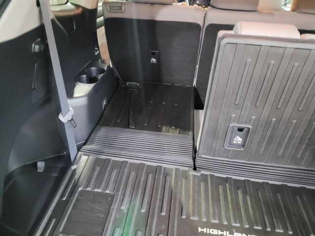 2023 Toyota Highlander LE  AWD  Seats 8 - Warranty -Transparent Price - | Dickinson, ND | Autorama Auto Sales and Rentals