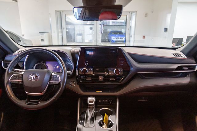 2023 Toyota Highlander  XSE