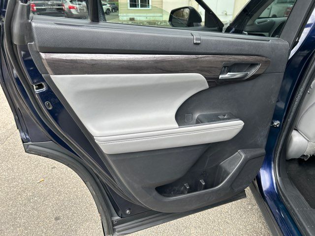 2023 Toyota Highlander Hybrid Limited