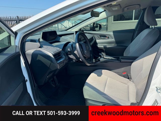 2023 Toyota Prius LE Hybrid Sedan Pearl White 57mpg Financing CLEAN 2023 Toyota Prius LE Hybrid Sedan Pearl White 57mpg Financing CLEAN