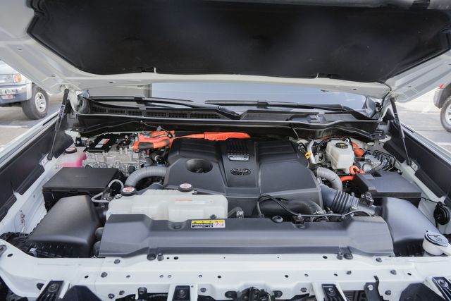 2023 Toyota Sequoia Platinum 4X4 W/ UPGRADES / LOADED / LEATHER NAV | Austin, TX | Rocky Mountain Truck Stop Austin 2023 Toyota Sequoia Platinum 4X4 W/ UPGRADES / LOADED / LEATHER NAV | Austin, TX | Rocky Mountain Truck Stop Austin