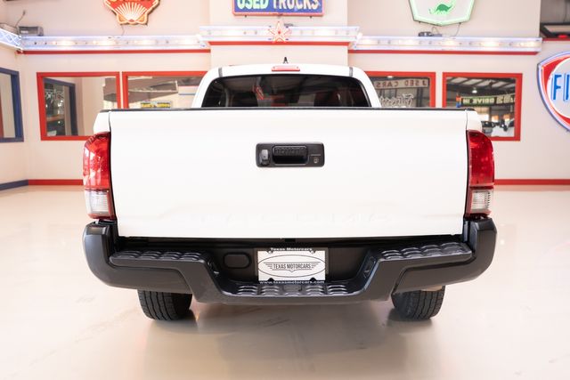 2023 Toyota Tacoma SR 2023 Toyota Tacoma SR