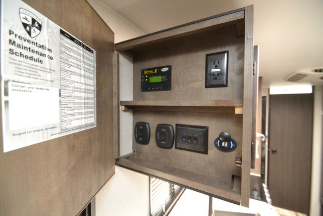 2023 Venture RV Sonic X 220VRBX