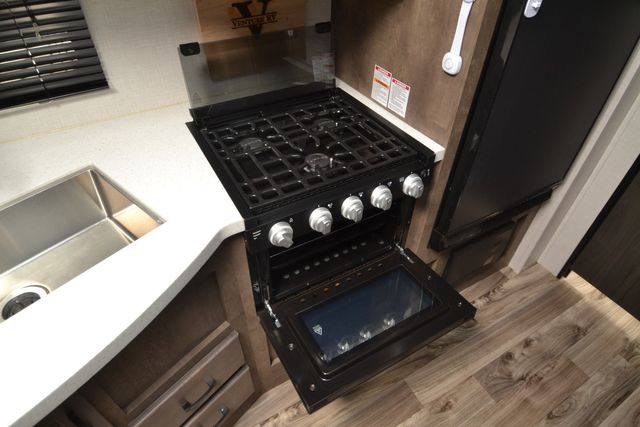 2023 Venture RV Sonic X 220VRBX