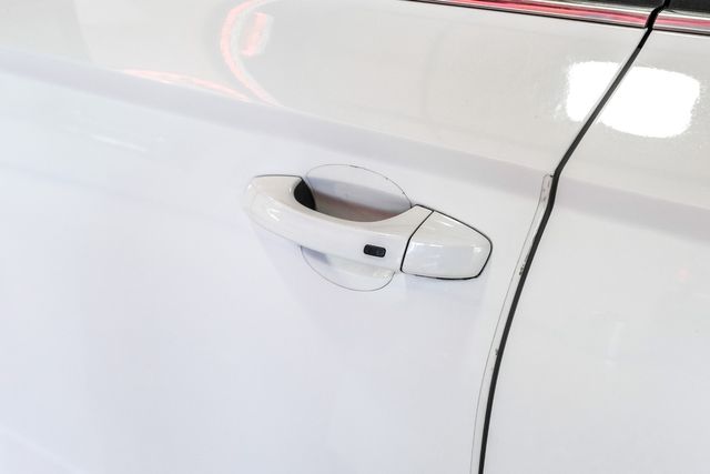 2023 Volkswagen Taos SE | New York, NY | Spincar Demo Account