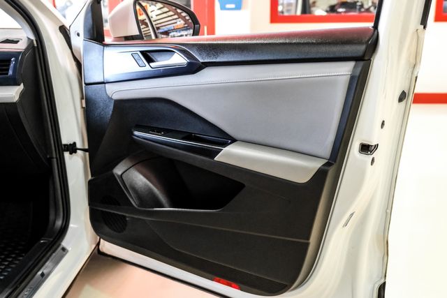 2023 Volkswagen Taos SE | New York, NY | Spincar Demo Account