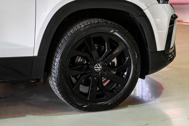 2023 Volkswagen Taos SE | New York, NY | Spincar Demo Account