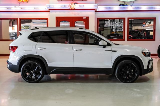 2023 Volkswagen Taos SE | New York, NY | Spincar Demo Account