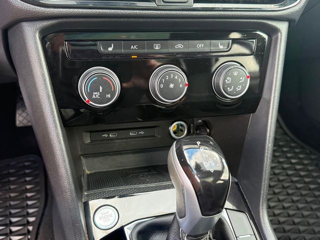 2023 Volkswagen Taos TAOS SE PANORAMA ROOF CARFAX CERT 1 OWNER | Plant City, FL | psv5 DEMO - Bayshore Automotive 2023 Volkswagen Taos TAOS SE PANORAMA ROOF CARFAX CERT 1 OWNER | Plant City, FL | psv5 DEMO - Bayshore Automotive