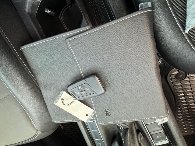 2023 Volkswagen Taos TAOS SE PANORAMA ROOF CARFAX CERT 1 OWNER | Plant City, FL | psv5 DEMO - Bayshore Automotive 2023 Volkswagen Taos TAOS SE PANORAMA ROOF CARFAX CERT 1 OWNER | Plant City, FL | psv5 DEMO - Bayshore Automotive