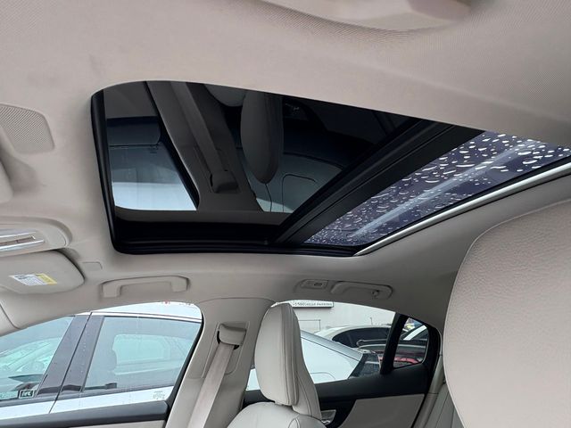 2023 Volvo S60 B5 Plus Dark Theme