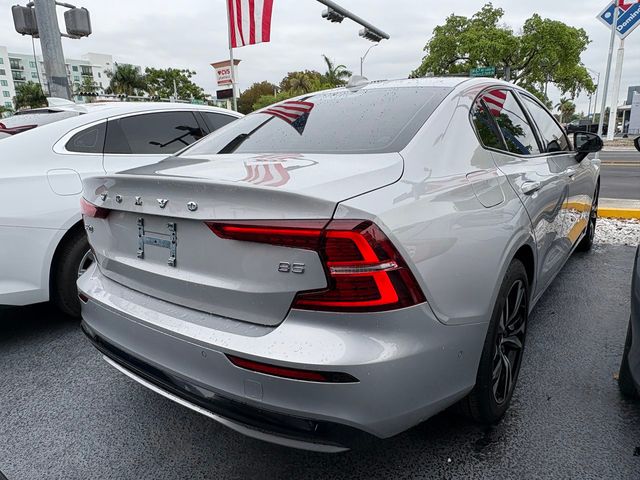 2023 Volvo S60 B5 Plus Dark Theme