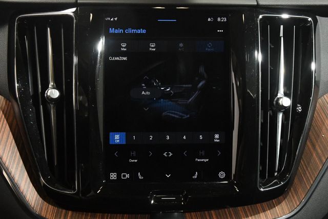 2023 Volvo XC60 B5 Plus Bright Theme | Branford, CT | Sound Auto Wholesalers 2023 Volvo XC60 B5 Plus Bright Theme | Branford, CT | Sound Auto Wholesalers