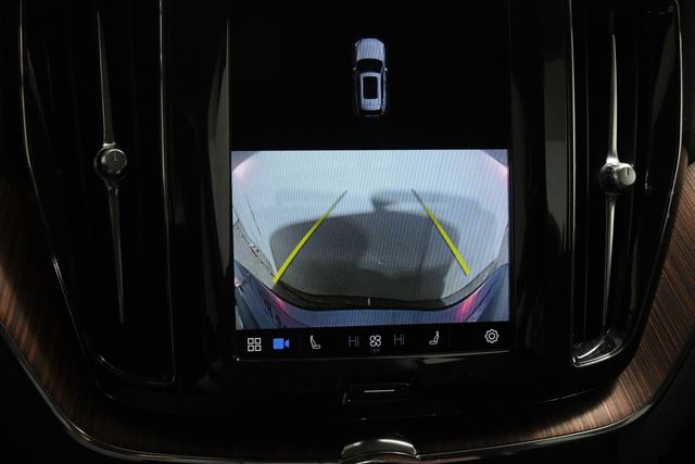 2023 Volvo XC60 B5 Plus Bright Theme | Branford, CT | Sound Auto Wholesalers 2023 Volvo XC60 B5 Plus Bright Theme | Branford, CT | Sound Auto Wholesalers