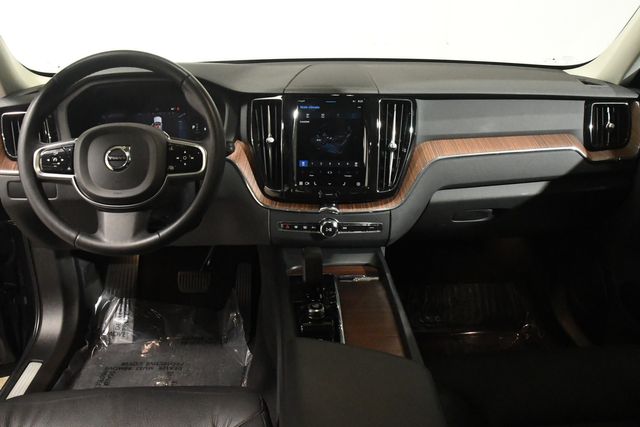 2023 Volvo XC60 B5 Plus Bright Theme | Branford, CT | Sound Auto Wholesalers 2023 Volvo XC60 B5 Plus Bright Theme | Branford, CT | Sound Auto Wholesalers