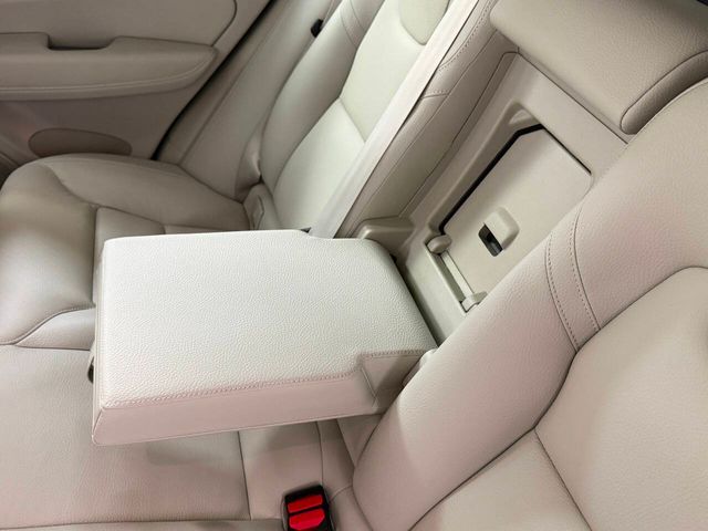 2023 Volvo XC60 B5 Plus Bright Theme | Houston, TX | Houston Auto Credit