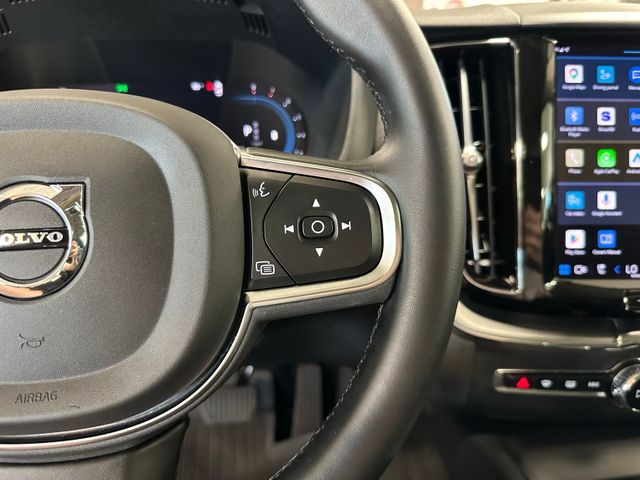 2023 Volvo XC60 B5 Core | Irving, Texas | Hopper Motorplex