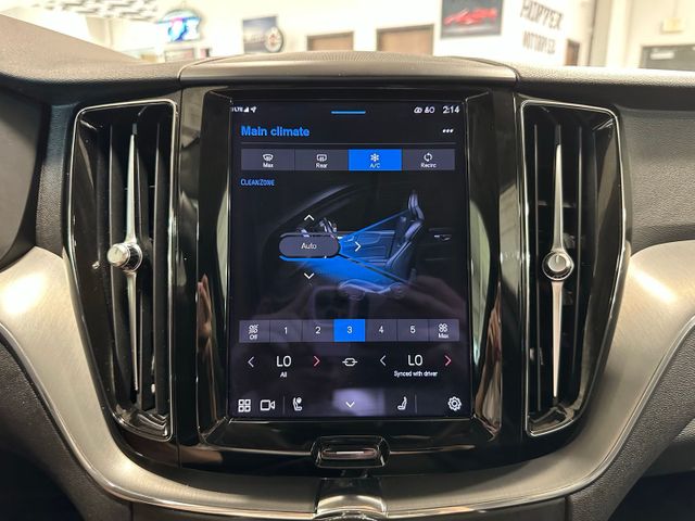 2023 Volvo XC60 B5 Core | Irving, Texas | Hopper Motorplex 2023 Volvo XC60 B5 Core | Irving, Texas | Hopper Motorplex
