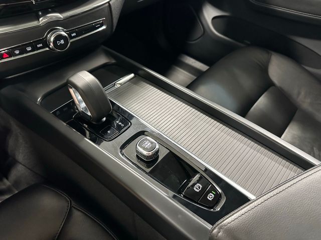 2023 Volvo XC60 B5 Core | Irving, Texas | Hopper Motorplex 2023 Volvo XC60 B5 Core | Irving, Texas | Hopper Motorplex