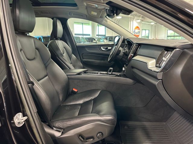2023 Volvo XC60 B5 Core | Irving, Texas | Hopper Motorplex