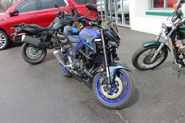2023 Yamaha MT 03 | Granite City, Illinois | MasterCars Company Inc. 2023 Yamaha MT 03 | Granite City, Illinois | MasterCars Company Inc.