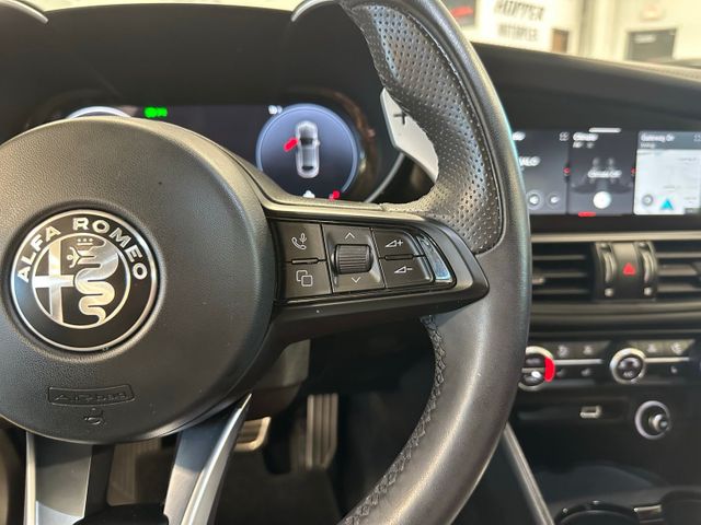 2024 Alfa Romeo Giulia Veloce | Irving, Texas | Hopper Motorplex 2024 Alfa Romeo Giulia Veloce | Irving, Texas | Hopper Motorplex