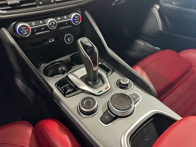 2024 Alfa Romeo Giulia Veloce | Irving, Texas | Hopper Motorplex 2024 Alfa Romeo Giulia Veloce | Irving, Texas | Hopper Motorplex