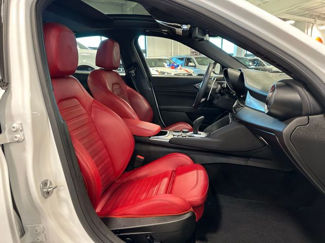 2024 Alfa Romeo Giulia Veloce | Irving, Texas | Hopper Motorplex 2024 Alfa Romeo Giulia Veloce | Irving, Texas | Hopper Motorplex